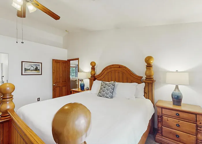 Wandering Pine Retreat Holiday home